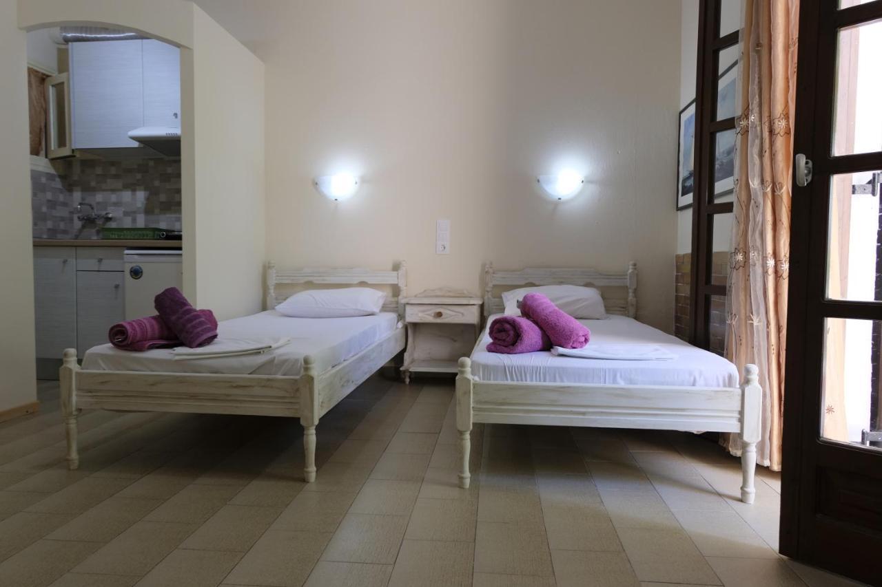 Taxiarchis Apartments สเกียธอสทาวน์ ภายนอก รูปภาพ