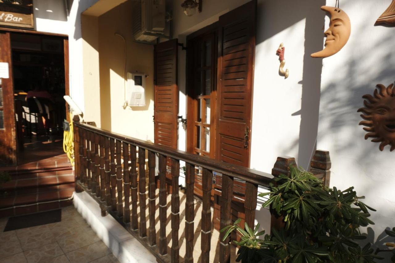 Taxiarchis Apartments สเกียธอสทาวน์ ห้อง รูปภาพ