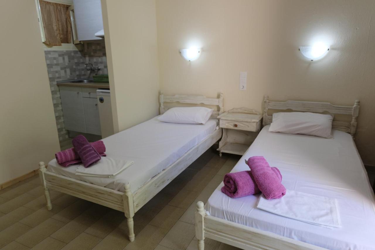 Taxiarchis Apartments สเกียธอสทาวน์ ภายนอก รูปภาพ